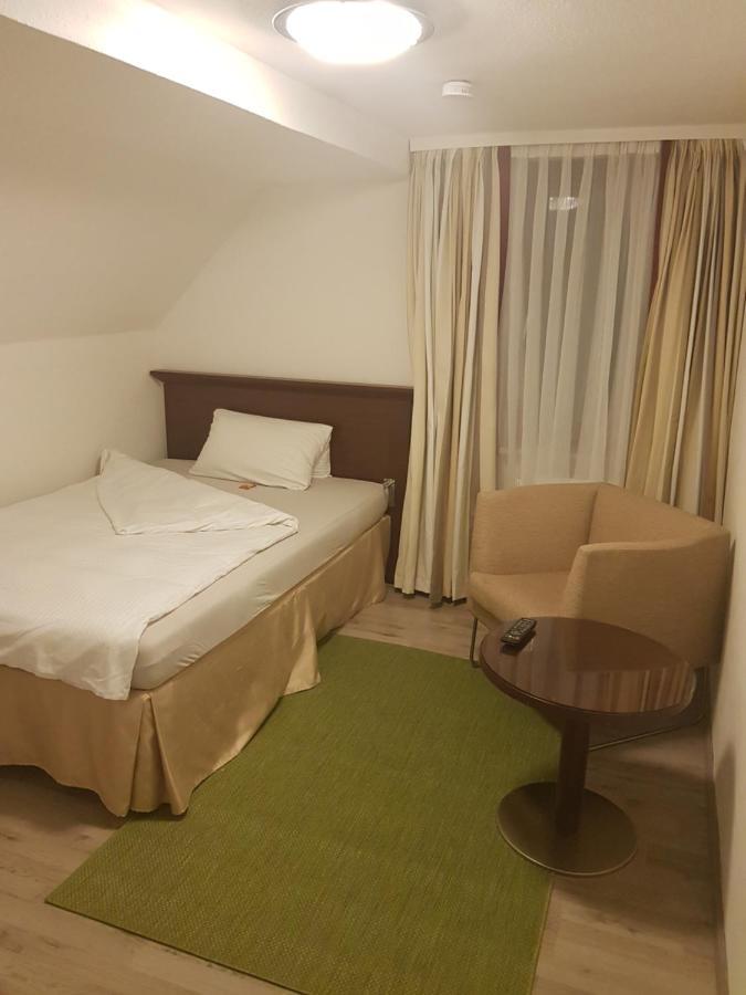 Hotel Pension Bluechersruh Bad Berneck im Fichtelgebirge Szoba fotó